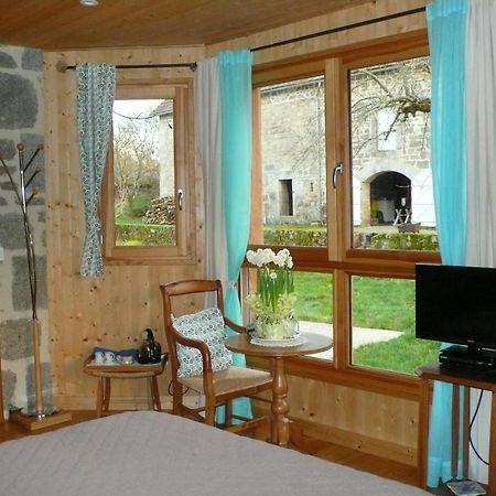 Chez Geppetto Bed and Breakfast Saint-Georges-Nigremont Εξωτερικό φωτογραφία